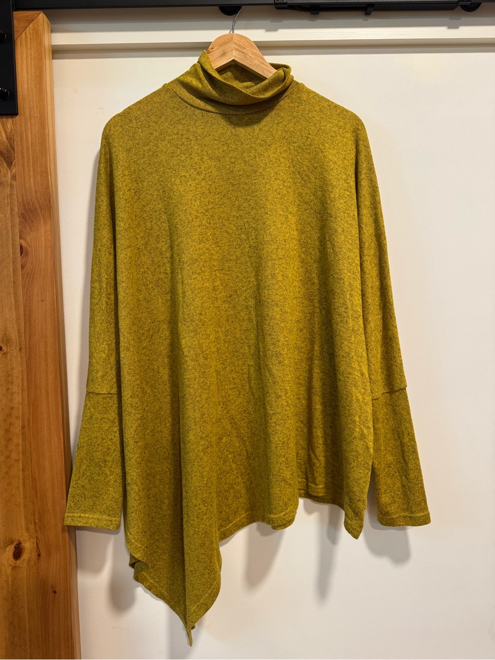 STYLEWE Asymmetric Hem Turtleneck Sweater - Mustard